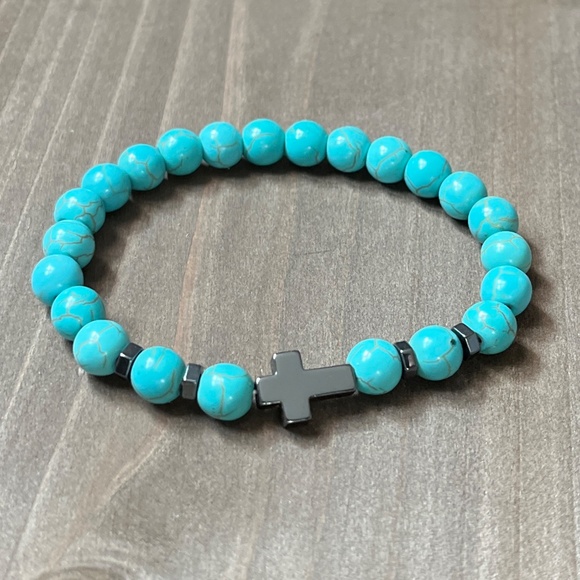 Women's Natural Turquoise Stone and Cross Stretch Bracelet - Picture 3 of 3